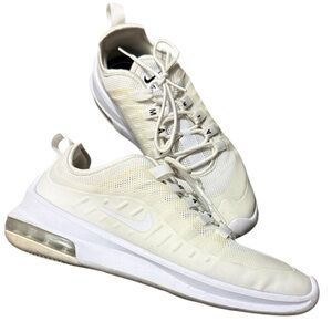 Nike Air Max Axis Size 9